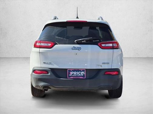 Bright White Clearcoat 2016 Jeep Cherokee Latitude