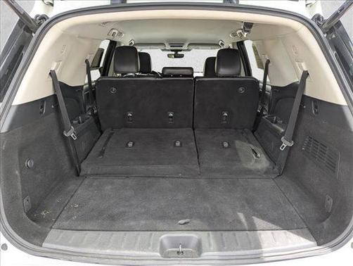 Pearl White Tricoat 2023 Nissan Pathfinder SL 4WD