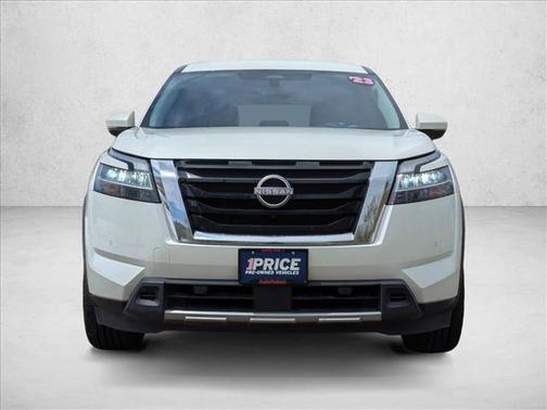Pearl White Tricoat 2023 Nissan Pathfinder SL 4WD