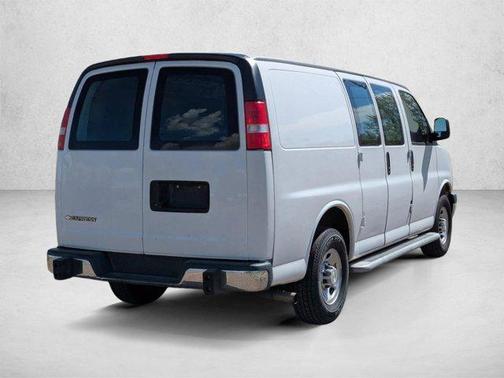 Summit White 2020 Chevrolet Express 2500 LT