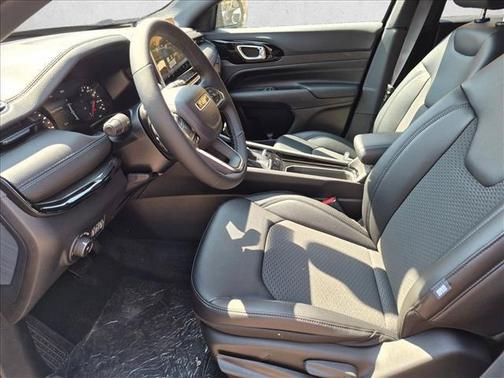 Diamond Black Crystal Pearlcoat 2026 Jeep Compass Sport