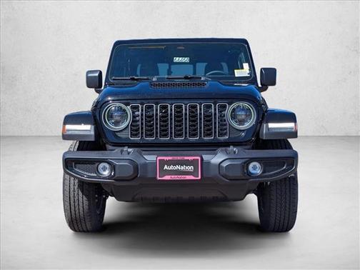 Black Clearcoat 2026 Jeep Gladiator Sport S