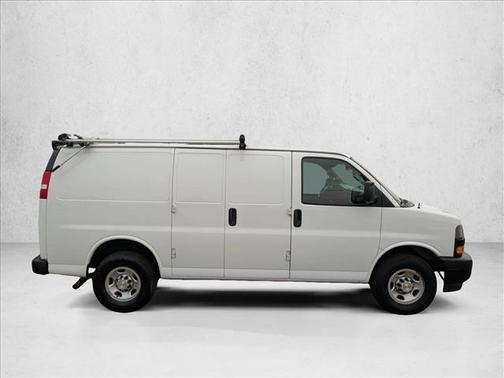 Summit White 2022 Chevrolet Express 2500 LT