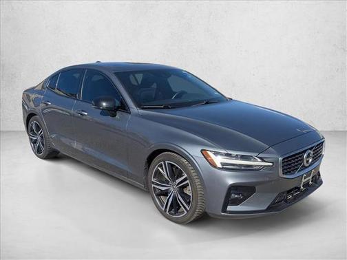 2020 Volvo S60 T6 R-Design