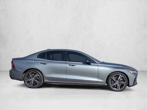 2020 Volvo S60 T6 R-Design