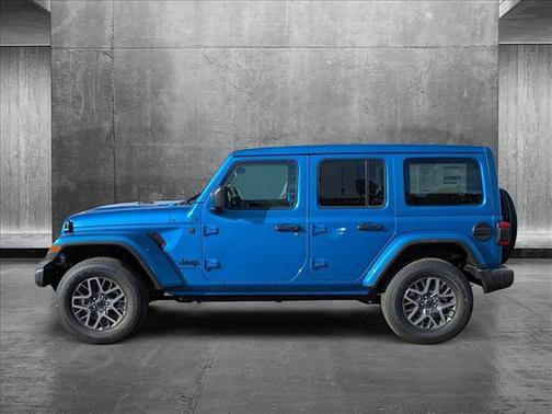 2025 Jeep Wrangler 4-Door Sahara 4x4
