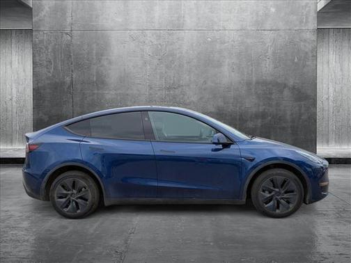 2024 Tesla Model Y Long Range Dual Motor All-Wheel Drive