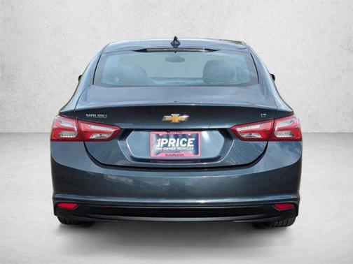 Shadow Gray Metallic 2020 Chevrolet Malibu FWD LT
