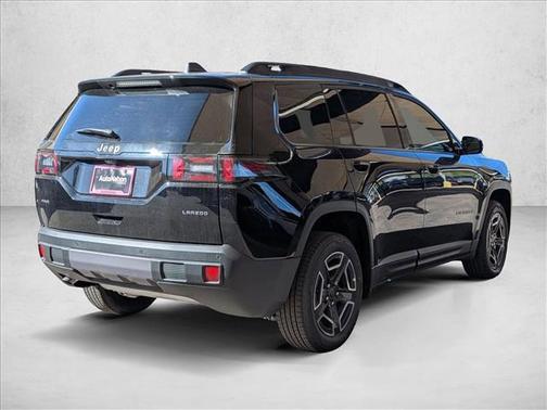 Diamond Black Crystal Pearlcoat 2026 Jeep Cherokee Laredo 4x4