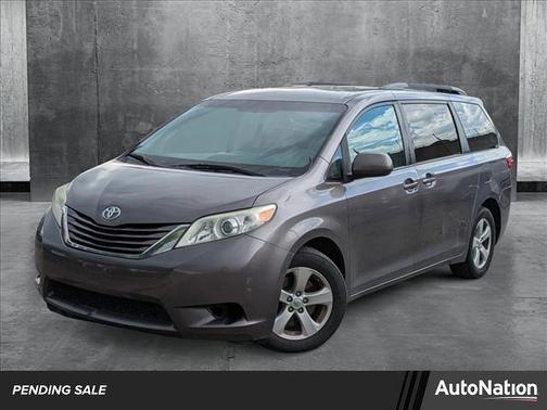 2015 Toyota Sienna LE