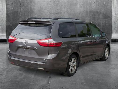 2015 Toyota Sienna LE