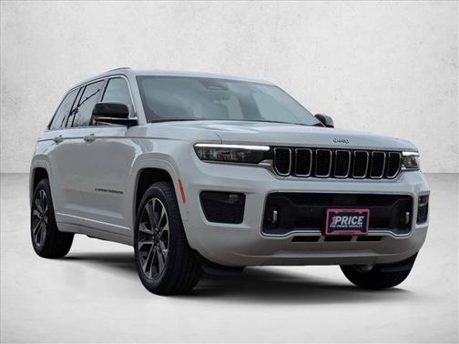 Bright White Clearcoat 2022 Jeep Grand Cherokee Overland