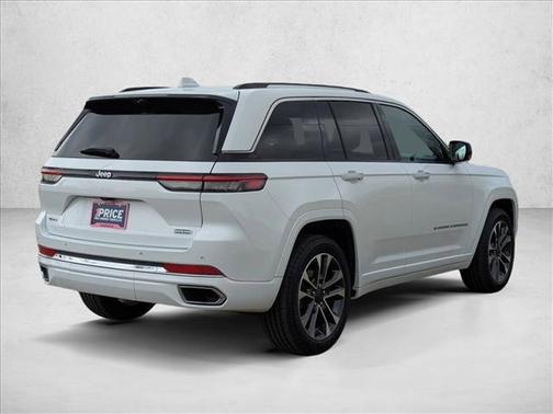 Bright White Clearcoat 2022 Jeep Grand Cherokee Overland