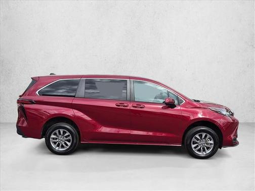 Ruby Flare Pearl 2022 Toyota Sienna LE