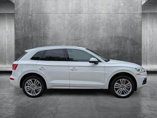 2018 Audi Q5 2.0T Prestige