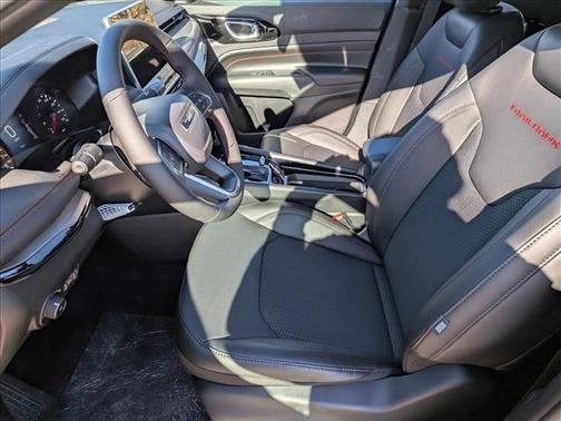 Diamond Black Crystal Pearlcoat 2026 Jeep Compass Trailhawk