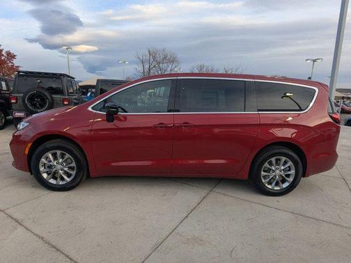 2026 Chrysler Pacifica L