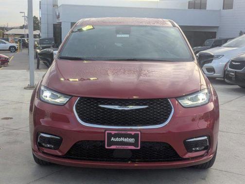 2026 Chrysler Pacifica L