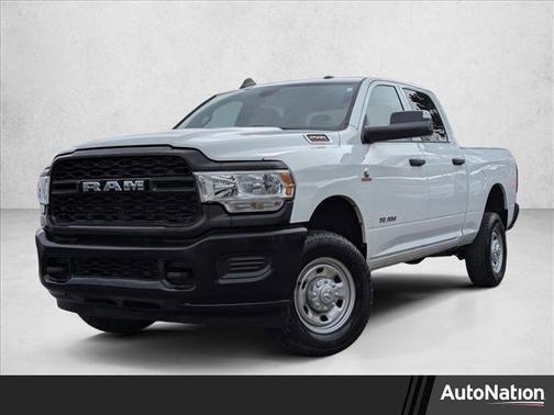 2022 RAM 2500 Tradesman Crew Cab 4x4 6'4' Box