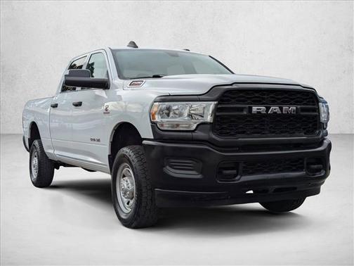 2022 RAM 2500 Tradesman Crew Cab 4x4 6'4' Box