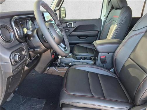 Bright White Clearcoat 2026 Jeep Gladiator Rubicon