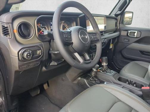 2025 Jeep Gladiator Mojave 4x4