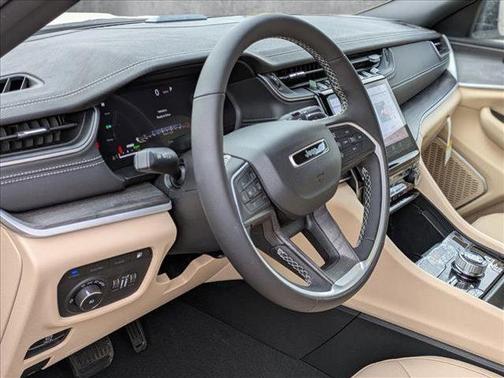 2025 Jeep Grand Cherokee 4xe Base