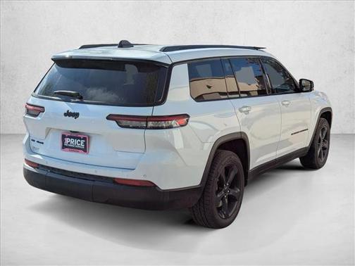 Bright White Clearcoat 2023 Jeep Grand Cherokee L Altitude