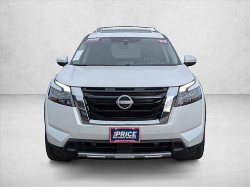 Everest White Pearl Tricoat 2025 Nissan Pathfinder Platinum 4WD