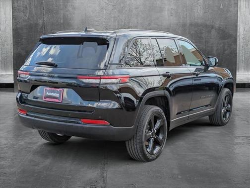 2024 Jeep Grand Cherokee Altitude