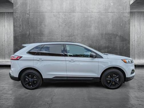 2021 Ford Edge SE