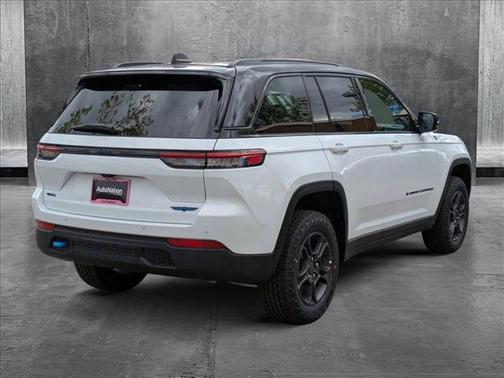 2025 Jeep Grand Cherokee 4xe Trailhawk