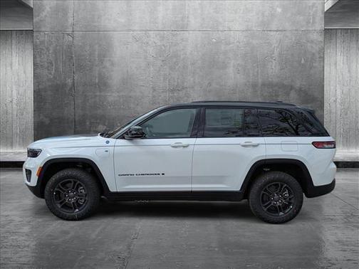 2025 Jeep Grand Cherokee 4xe Trailhawk