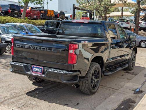Black 2022 Chevrolet Silverado 1500 Custom