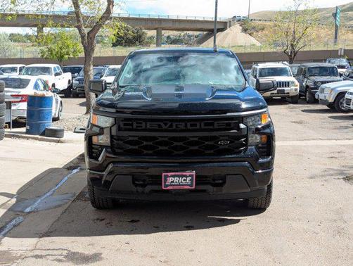 Black 2022 Chevrolet Silverado 1500 Custom