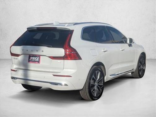 2022 Volvo XC60 Recharge Plug-In Hybrid T8 Inscription Expression