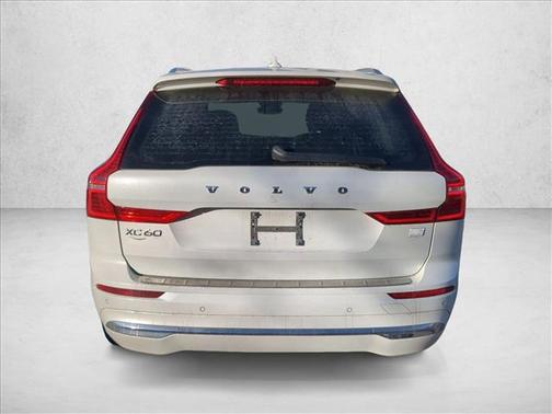 2022 Volvo XC60 Recharge Plug-In Hybrid T8 Inscription Expression