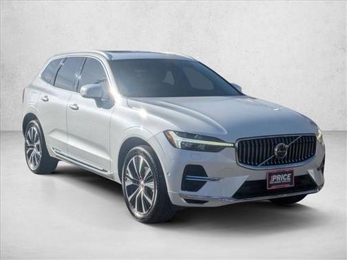 2022 Volvo XC60 Recharge Plug-In Hybrid T8 Inscription Expression