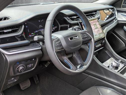 2025 Jeep Grand Cherokee 4xe Trailhawk