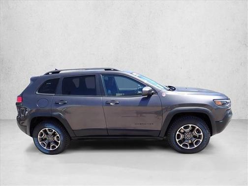 Granite Crystal Metallic Clearcoat 2021 Jeep Cherokee Trailhawk
