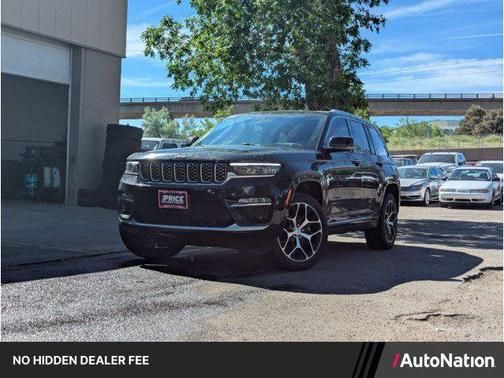 Diamond Black Crystal Pearlcoat 2022 Jeep Grand Cherokee Summit