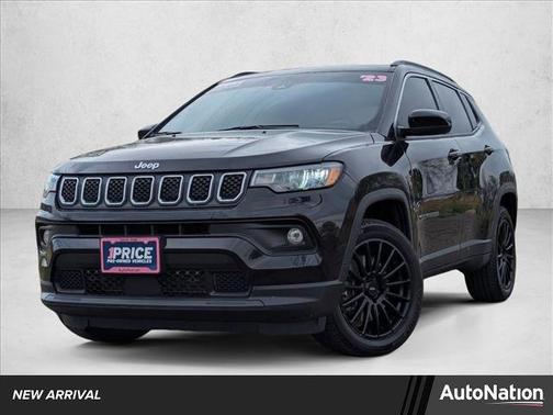 Diamond Black Crystal Pearlcoat 2023 Jeep Compass Latitude