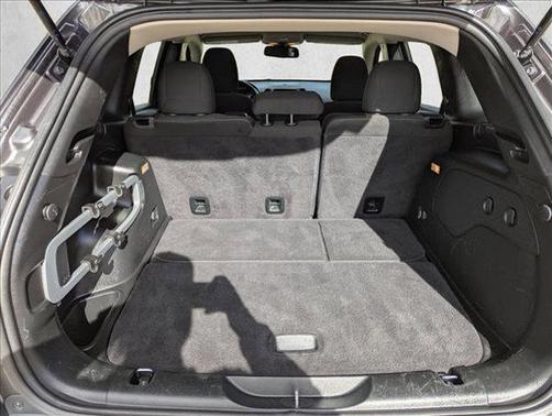 Granite Crystal Metallic Clearcoat 2017 Jeep Cherokee Latitude