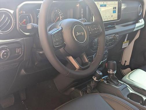 Bright White Clearcoat 2026 Jeep Gladiator Sahara 4x4