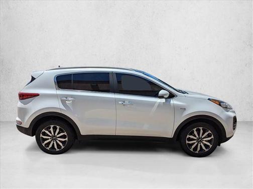 Snow White Pearl 2017 Kia Sportage EX