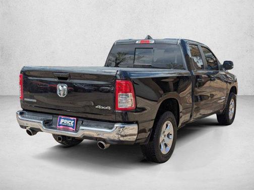 Diamond Black Crystal Pearlcoat 2022 RAM 1500 Big Horn/Lone Star
