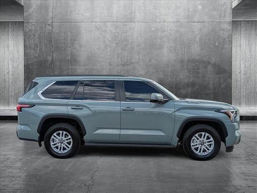 2025 Toyota Sequoia SR5