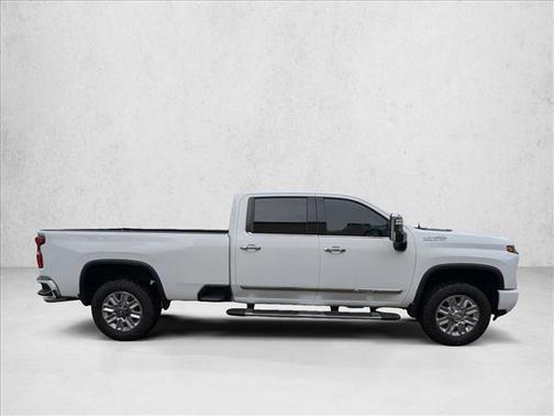 Summit White 2024 Chevrolet Silverado 2500 High Country