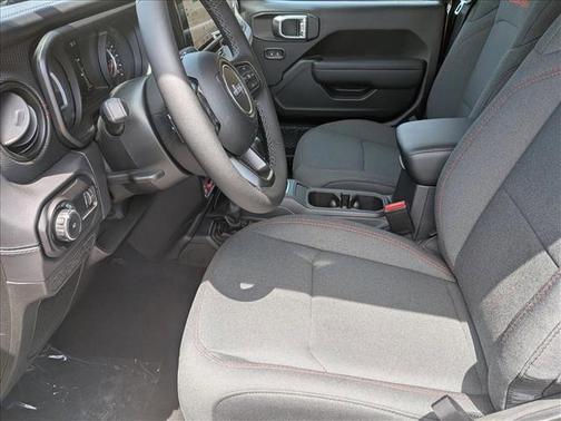 Black Clearcoat 2026 Jeep Wrangler Rubicon