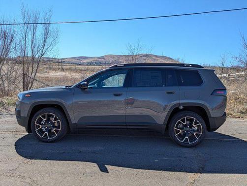 2026 Jeep Cherokee Overland